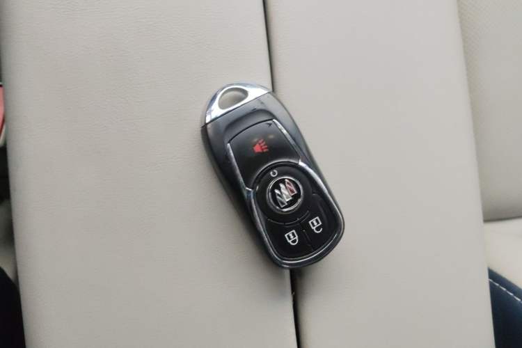 Used Buick GL8 2020 ES Land Cruiser 653T Comfort Edition Vehicle Key