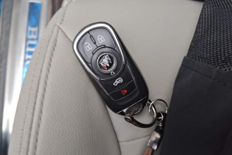 Used Buick GL8 2020 Land Business Class 652T Luxury Model Vehicle Key