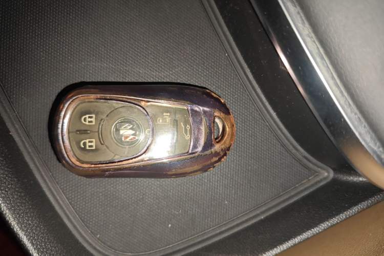 Used Buick GL8 2020 ES Land Cruiser 653T Smart Flagship Model Vehicle Key