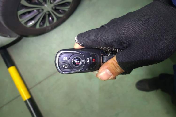 Used Buick GL8 2020 Land Business Class 652T Luxury Model Vehicle Key
