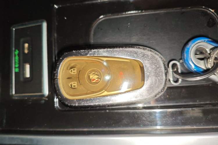 Used Buick GL8 2020 ES Land Cruiser 653T Comfort Edition Vehicle Key