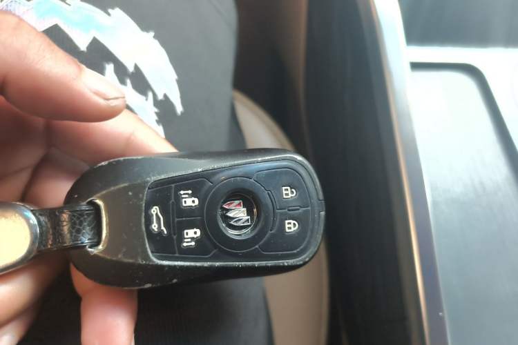Used Buick GL8 2020 ES Land Cruiser 653T Luxury Edition Vehicle Key