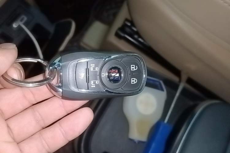 Used Buick GL8 2020 ES Land Cruiser 653T Luxury Edition Vehicle Key