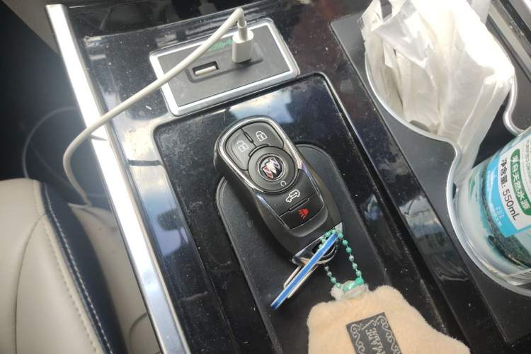 Used Buick GL8 2020 Land Business Class 652T Luxury Model Vehicle Key