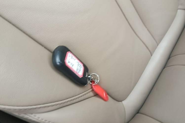 Used Buick GL8 2020 ES Land Cruiser 653T Luxury Edition Vehicle Key