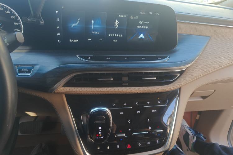 Used Buick GL8 2020 ES Land Cruiser 653T Luxury Model Audio And AC Panel