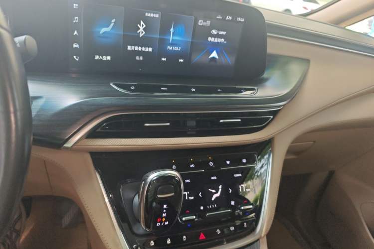Used Buick GL8 2020 ES Land Cruiser 653T Flagship Model Audio And AC Panel