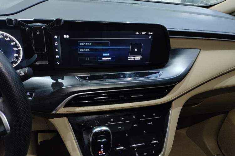 Used Buick GL8 2020 ES Land Cruiser 653T Luxury Edition Audio And AC Panel