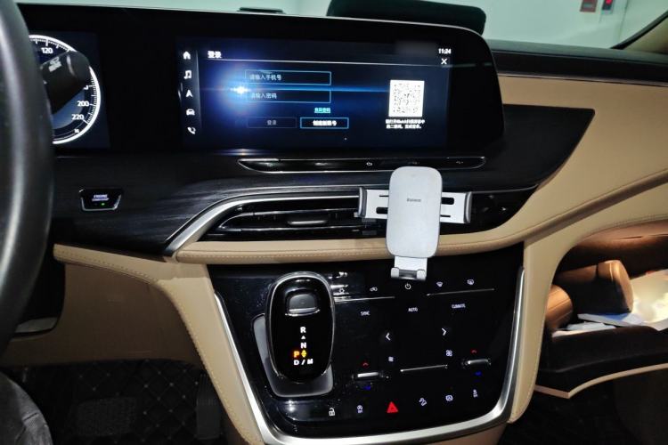 Used Buick GL8 2020 ES Land Cruiser 653T Luxury Model Audio And AC Panel