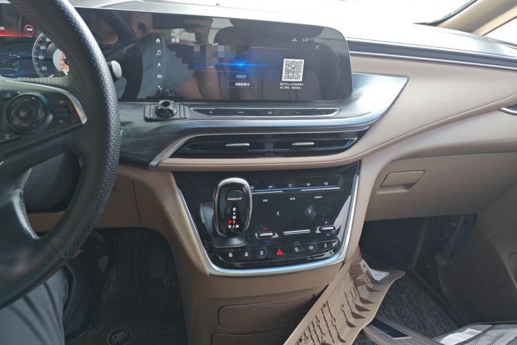 Used Buick GL8 2020 ES Land Cruiser 653T Luxury Edition Audio And AC Panel