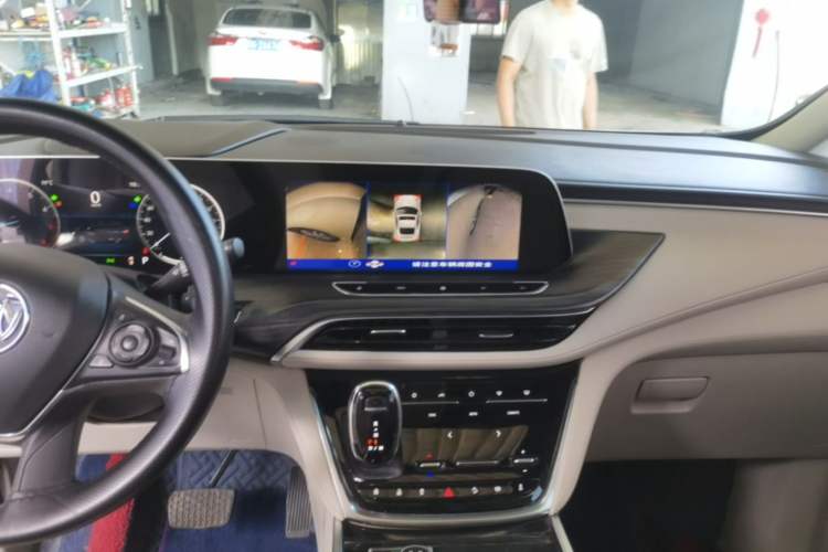 Used Buick GL8 2020 ES Land Cruiser 653T Comfort Edition Audio And AC Panel