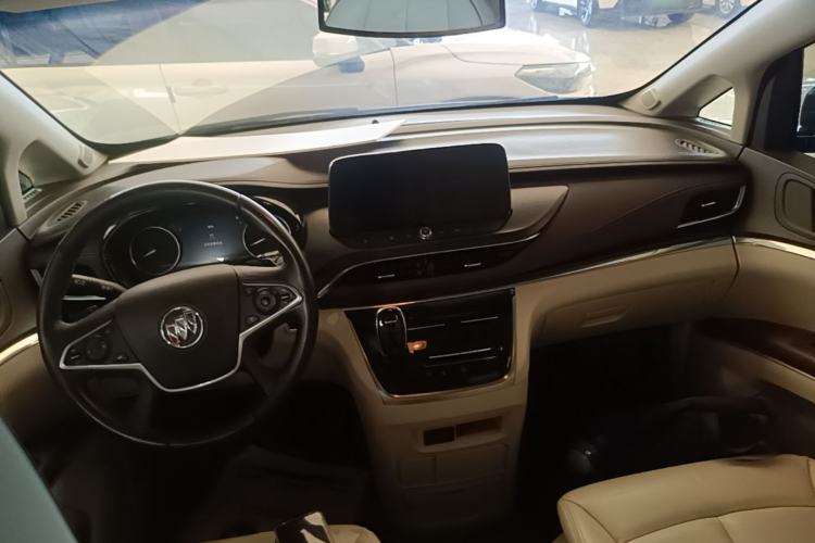 Used Buick GL8 2020 Land Business Class 652T Luxury Model Center Console