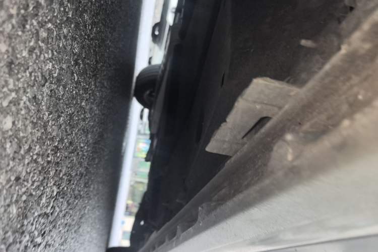 Used Buick GL8 2020 ES Land Cruiser 653T Comfort Edition Chassis Front Left