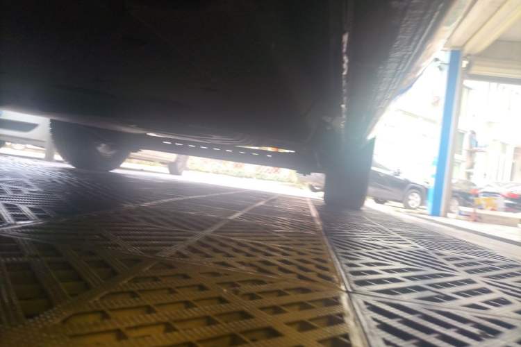 Used Buick GL8 2020 Land Cruiser Executive Class 652T Comfort Model Chassis Front Left