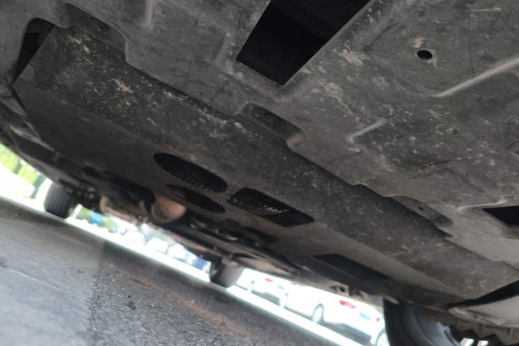 Used Buick GL8 2020 ES Land Cruiser 653T Luxury Model Chassis Front