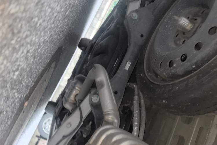 Used Buick GL8 2020 ES Land Cruiser 653T Comfort Edition Chassis Rear