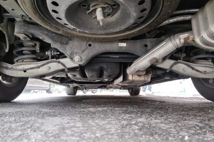 Used Buick GL8 2020 ES Land Cruiser 653T Luxury Edition Chassis Rear
