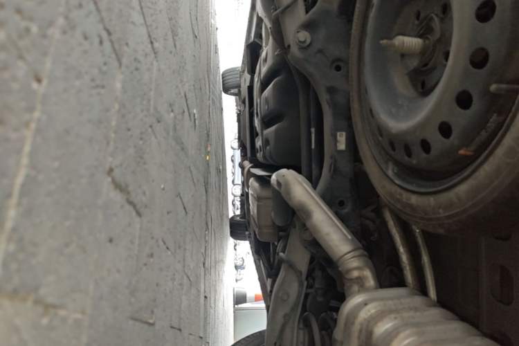 Used Buick GL8 2020 ES Land Cruiser 653T Luxury Edition Chassis Rear