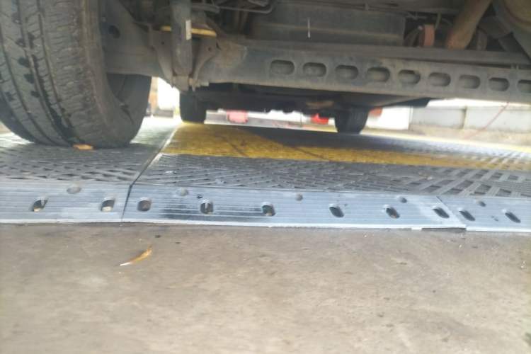 Used Buick GL8 2020 Land Cruiser Executive Class 652T Comfort Model Chassis Rear