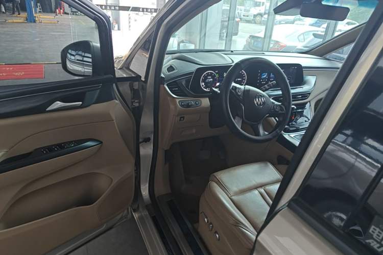 Used Buick GL8 2020 ES Land Cruiser 653T Luxury Model Driver Seat