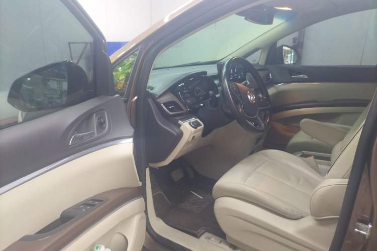 Used Buick GL8 2020 Land Cruiser Executive Class 652T Comfort Model Driver Seat