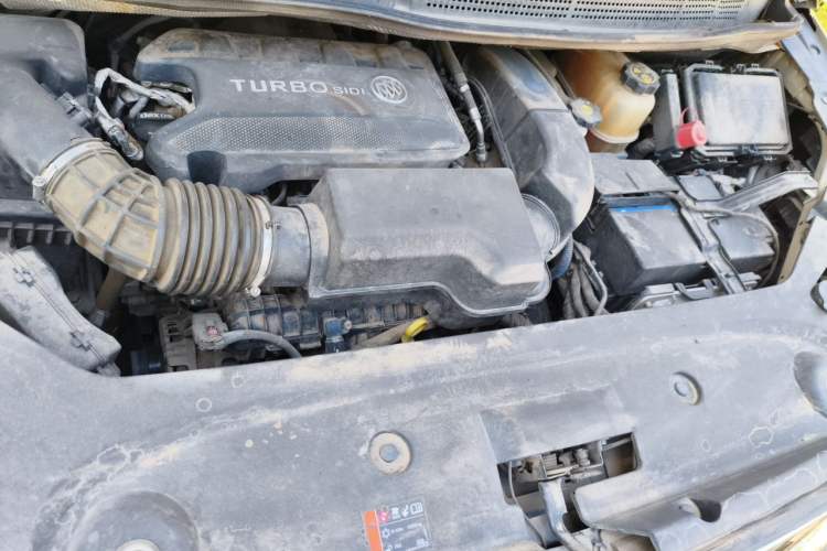 Used Buick GL8 2020 ES Land Cruiser 653T Comfort Edition Engine Bay