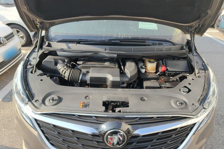 Used Buick GL8 2020 ES Land Cruiser 653T Luxury Model Engine Bay