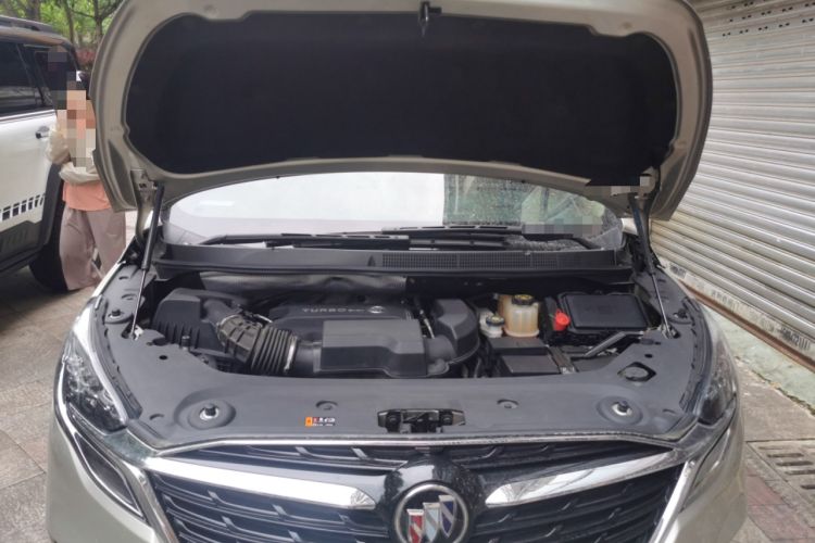 Used Buick GL8 2020 ES Land Cruiser 653T Luxury Model Engine Bay