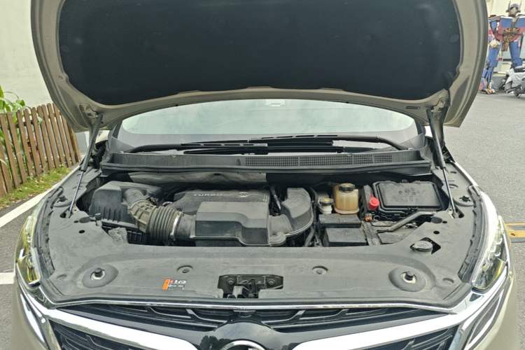 Used Buick GL8 2020 ES Land Cruiser 653T Comfort Edition Engine Bay