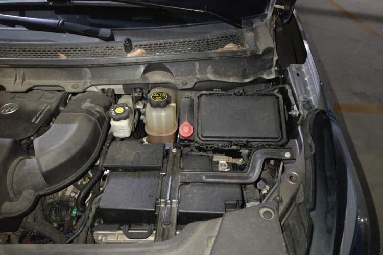 Used Buick GL8 2020 Land Business Class 652T Premium Model Engine Bay Left