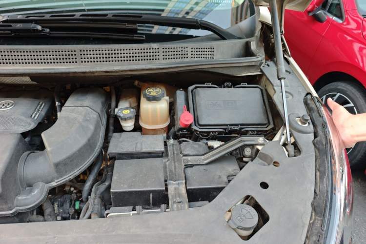 Used Buick GL8 2020 ES Land Cruiser 653T Comfort Edition Engine Bay Left