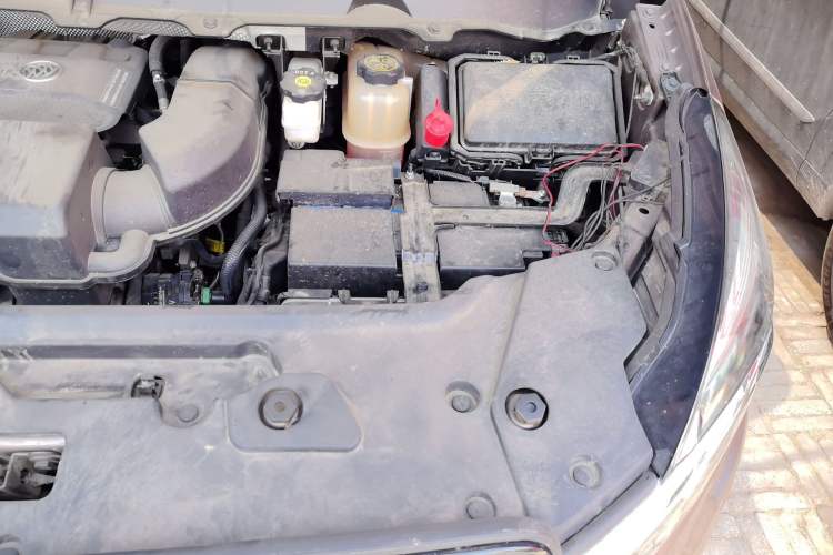 Used Buick GL8 2020 Land Business Class 652T Luxury Model Engine Bay Left