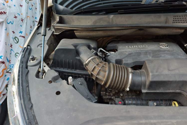 Used Buick GL8 2020 ES Land Cruiser 653T Comfort Edition Engine Bay Right