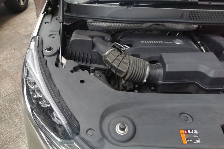 Used Buick GL8 2020 ES Land Cruiser 653T Luxury Model Engine Bay Right