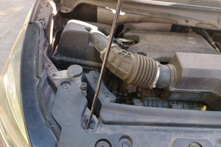 Used Buick GL8 2020 Land Cruiser Executive Class 652T Comfort Model Engine Bay Right