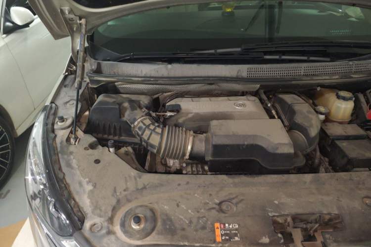Used Buick GL8 2020 ES Land Cruiser 653T Comfort Edition Engine Bay Right