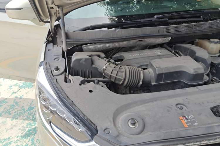 Used Buick GL8 2020 ES Land Cruiser 653T Luxury Edition Engine Bay Right