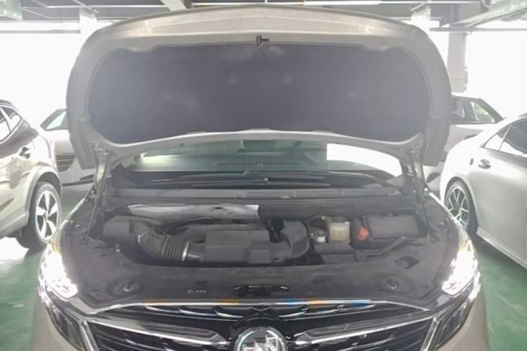 Used Buick GL8 2020 ES Land Cruiser 653T Comfort Edition Engine Bay