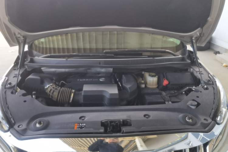 Used Buick GL8 2020 ES Land Cruiser 653T Comfort Edition Engine Bay