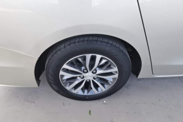 Used Buick GL8 2020 ES Land Cruiser 653T Comfort Edition Exterior 5