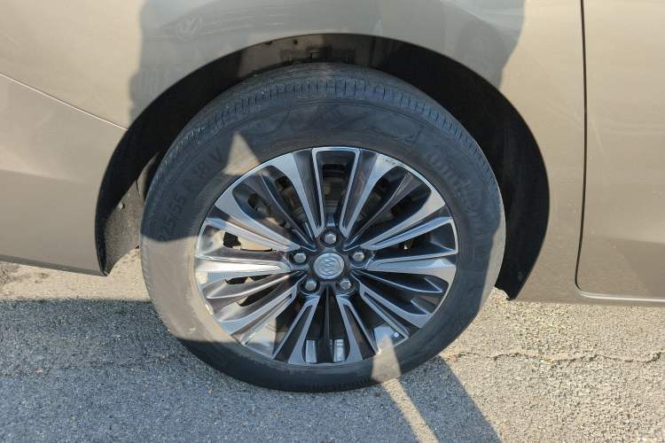 Used Buick GL8 2020 ES Land Cruiser 653T Luxury Model Exterior 8