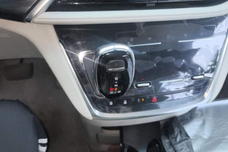 Used Buick GL8 2020 ES Land Cruiser 653T Comfort Edition Gear Lever