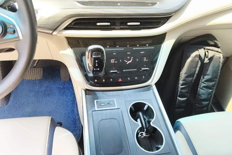 Used Buick GL8 2020 ES Land Cruiser 653T Comfort Edition Gear Lever