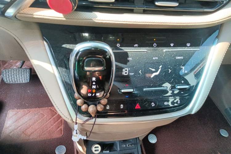 Used Buick GL8 2020 ES Land Cruiser 653T Luxury Edition Gear Lever
