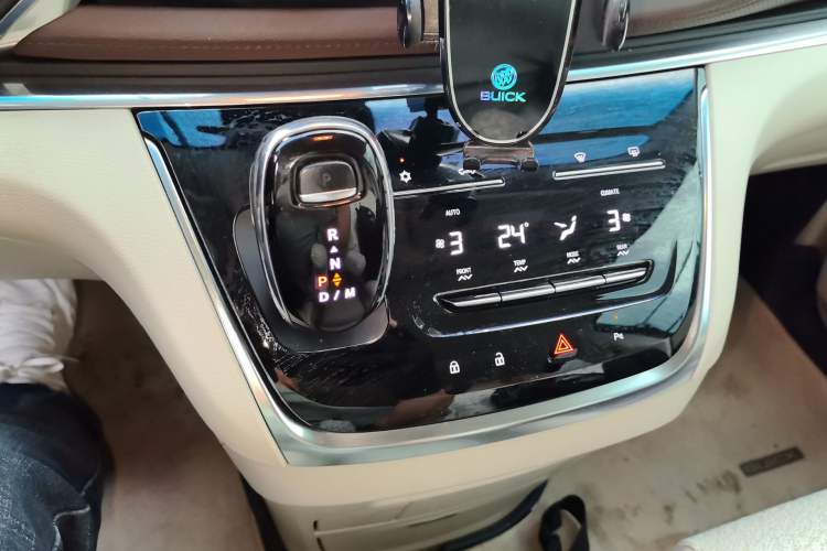 Used Buick GL8 2020 Land Business Class 652T Luxury Model Gear Lever