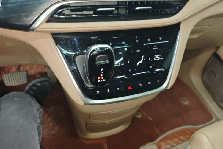 Used Buick GL8 2020 ES Land Cruiser 653T Luxury Model Gear Lever