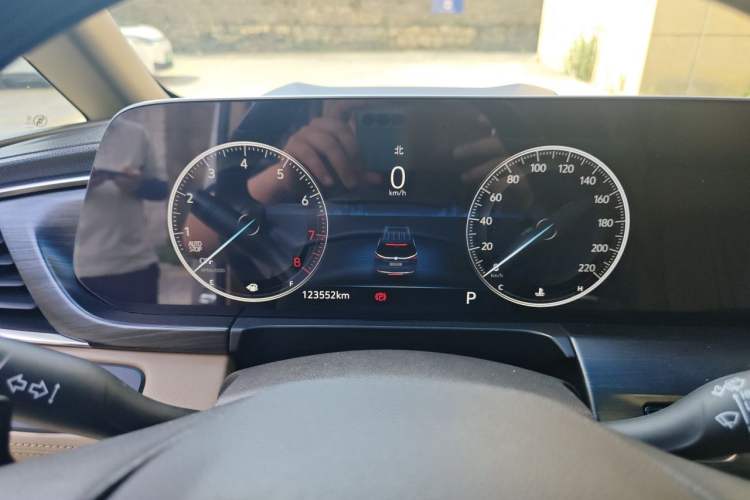 Used Buick GL8 2020 ES Land Cruiser 653T Flagship Model Instrument Cluster