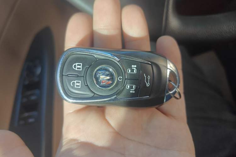 Used Buick GL8 2020 ES Land Cruiser 653T Luxury Model Interior 1