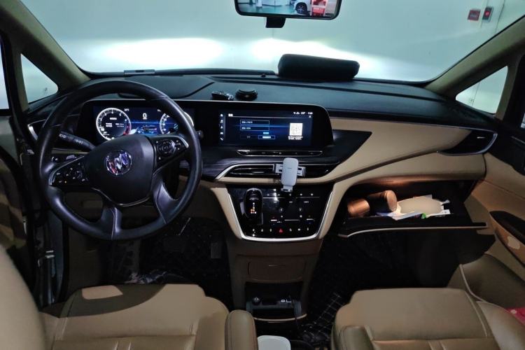 Used Buick GL8 2020 ES Land Cruiser 653T Luxury Model Interior 2