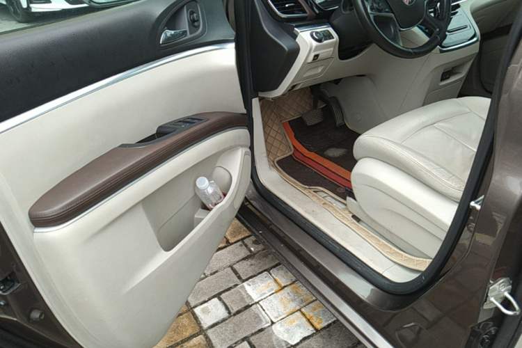 Used Buick GL8 2020 Land Business Class 652T Luxury Model Interior 3